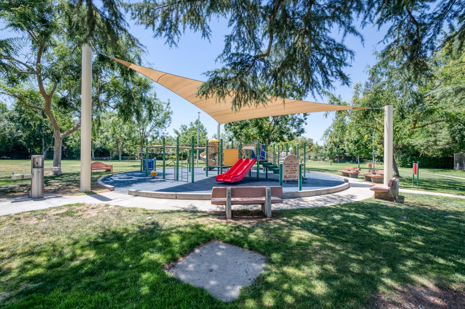 1326 W Escalon Ave, Fresno, CA 93711