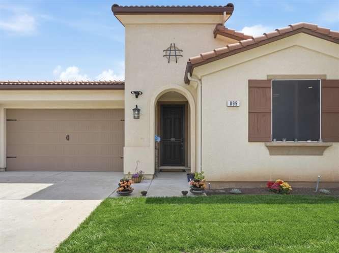899 Blackwood Ave, Clovis, CA 93619