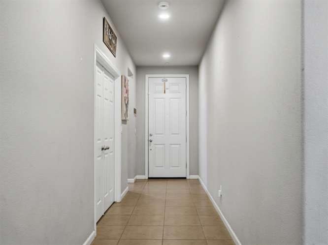 899 Blackwood Ave, Clovis, CA 93619