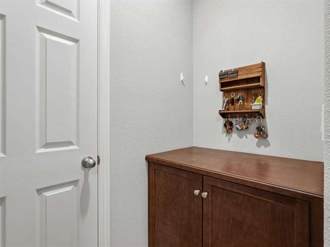 899 Blackwood Ave, Clovis, CA 93619