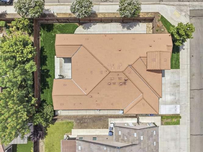 899 Blackwood Ave, Clovis, CA 93619