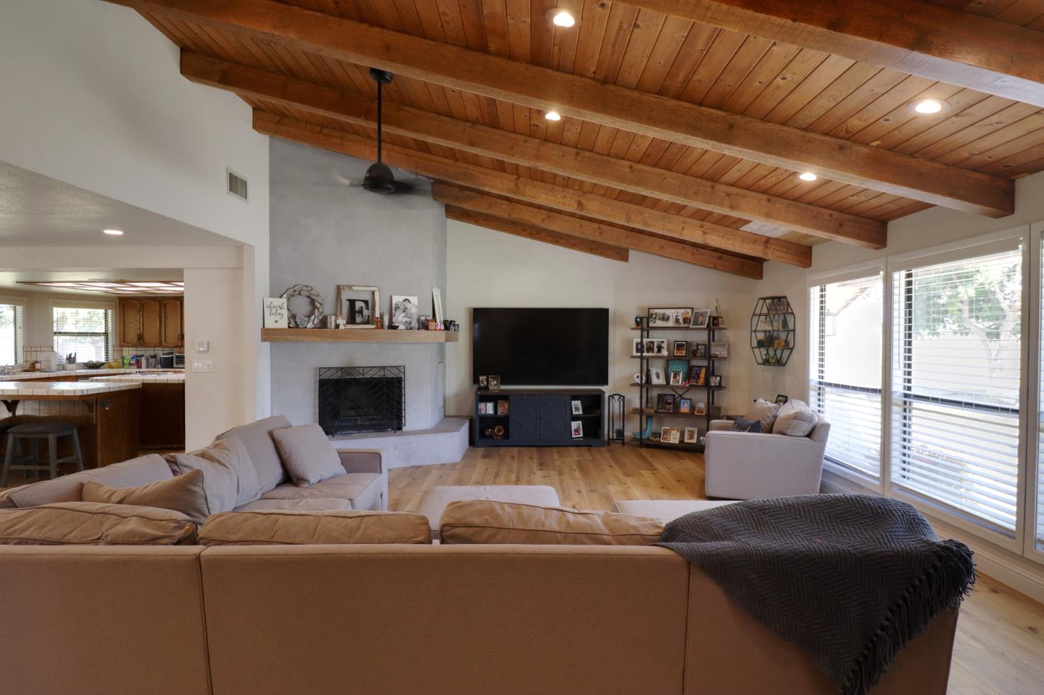 3029 Cypress Ave, Kingsburg, CA 93631