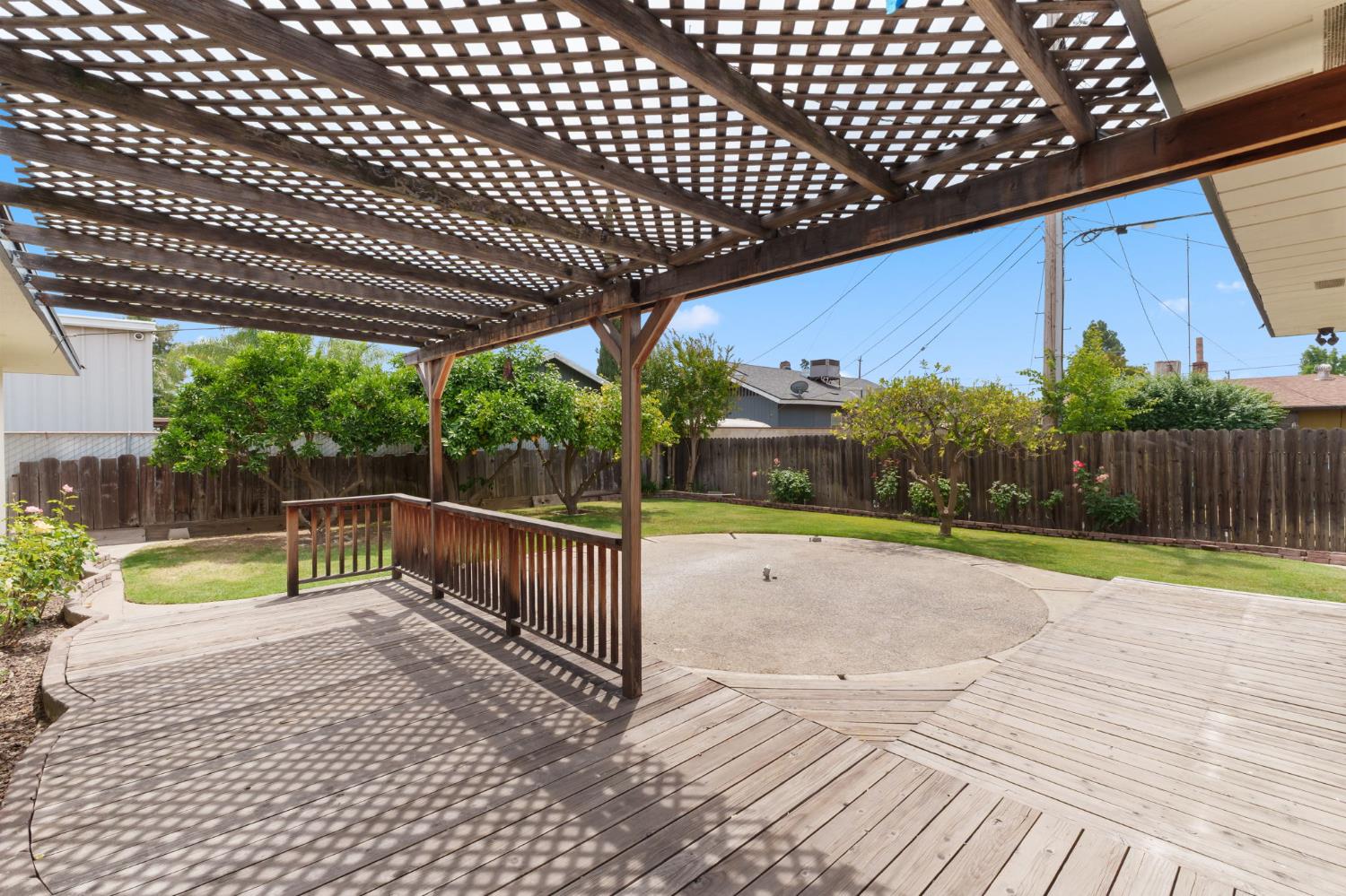 2720 E Pico Ave, Fresno, CA 93726