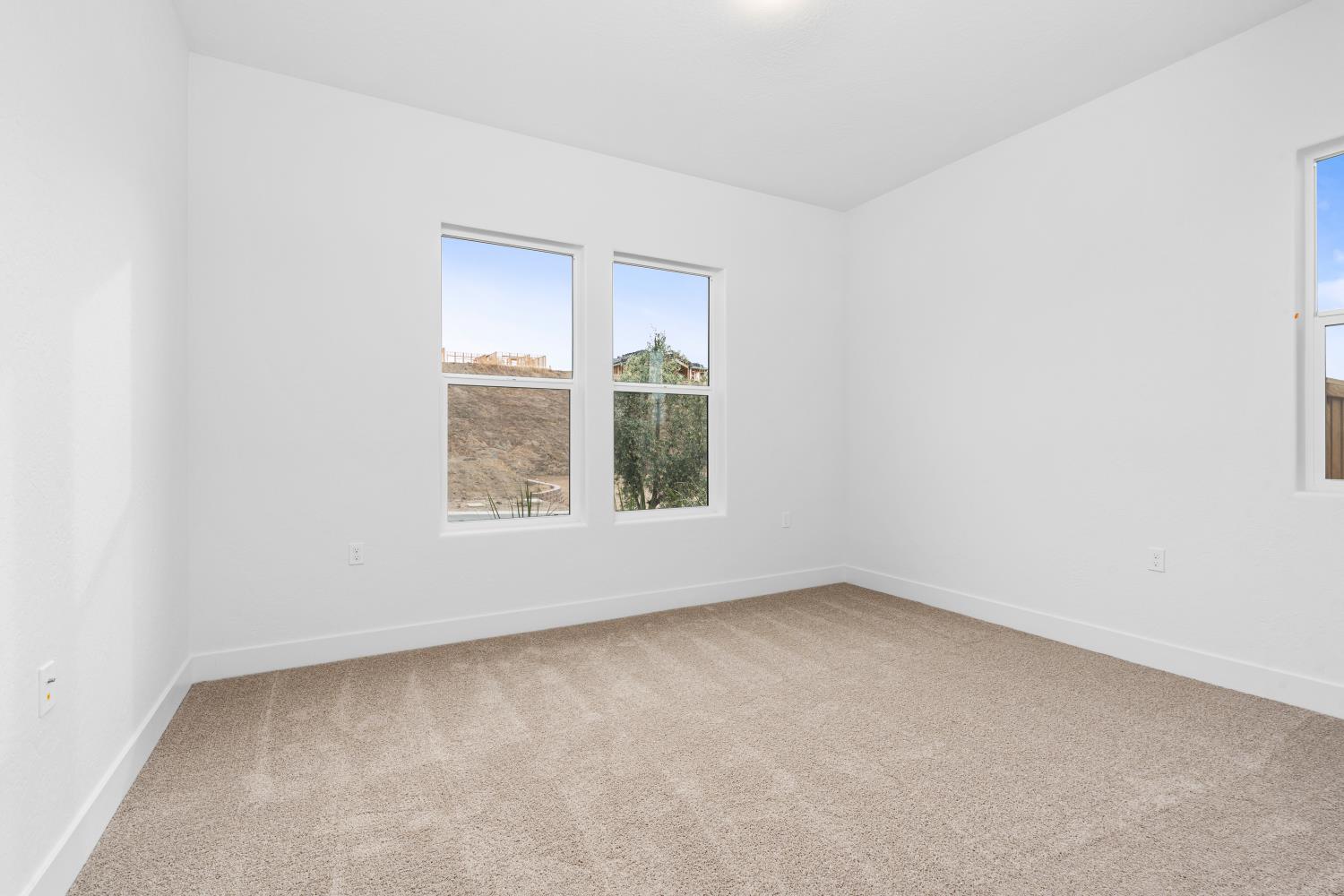 8198 Iron Creek Dr, Friant, CA 93626