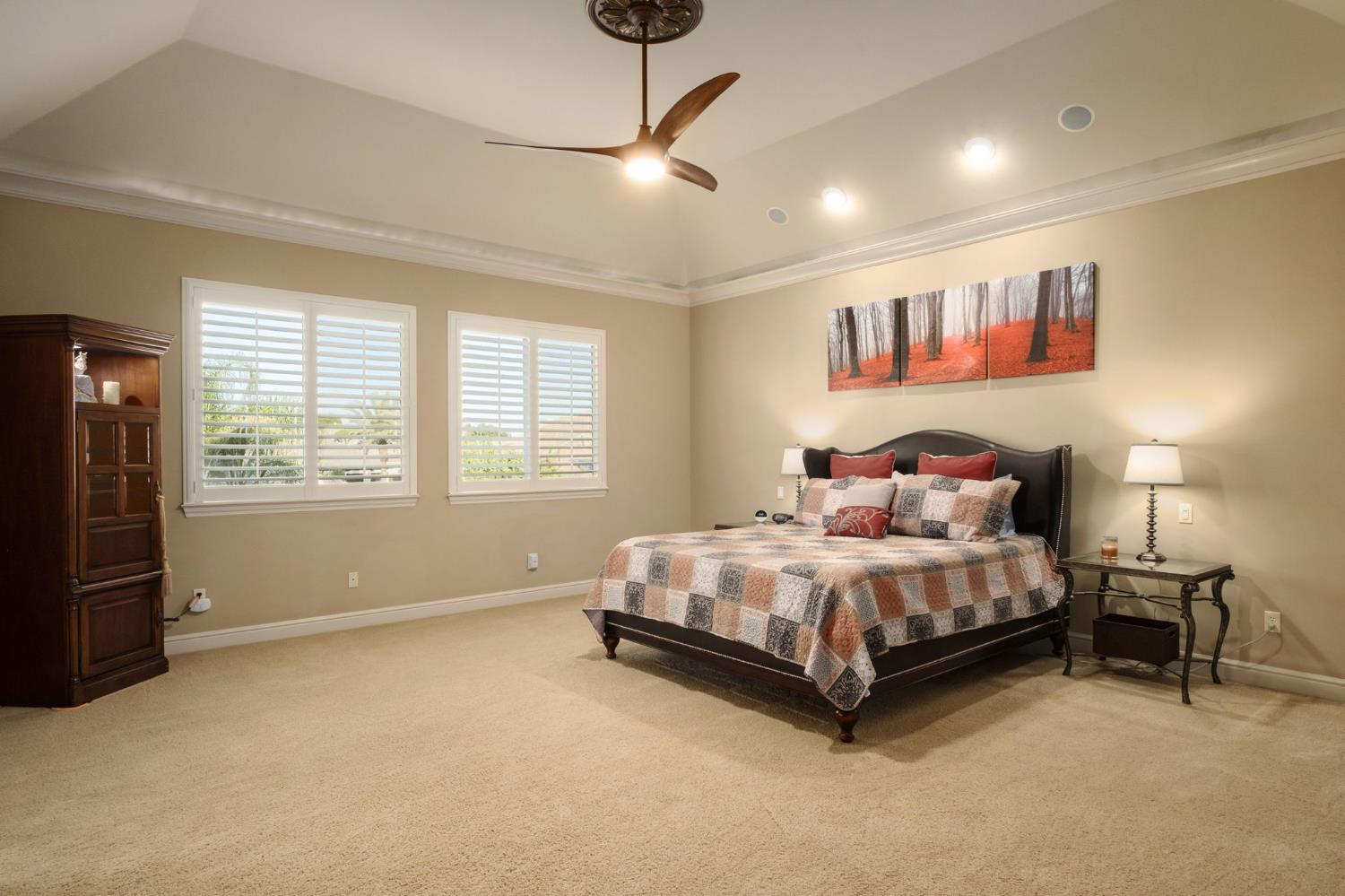 11232 N Burnhaven Way, Fresno, CA 93730