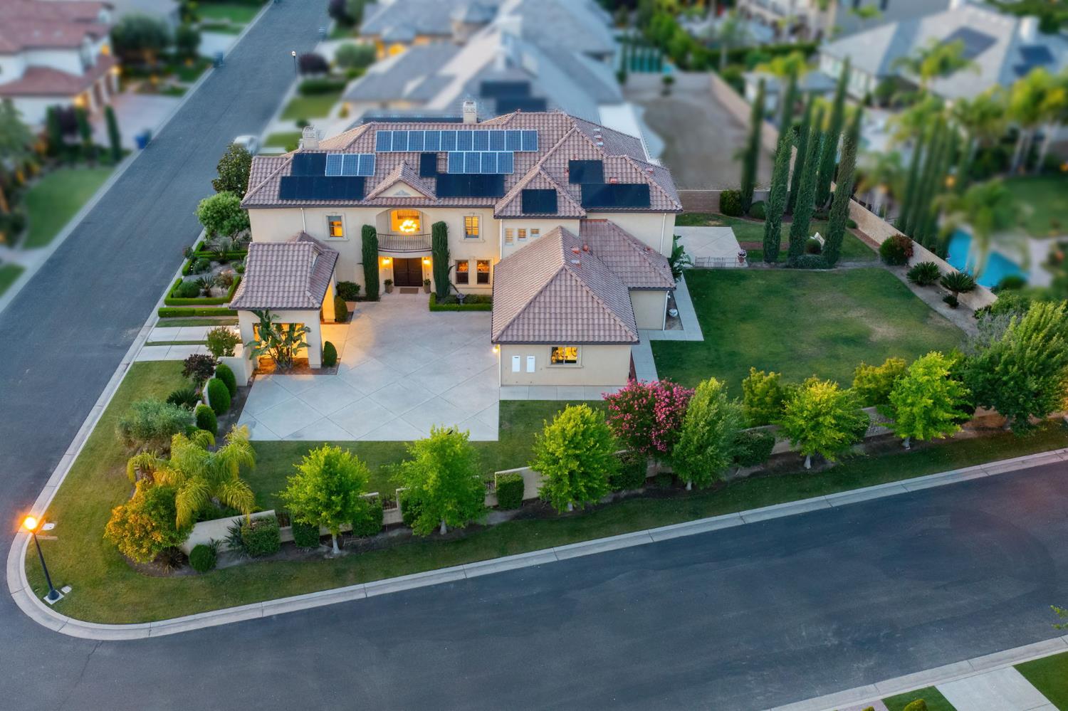 11232 N Burnhaven Way, Fresno, CA 93730