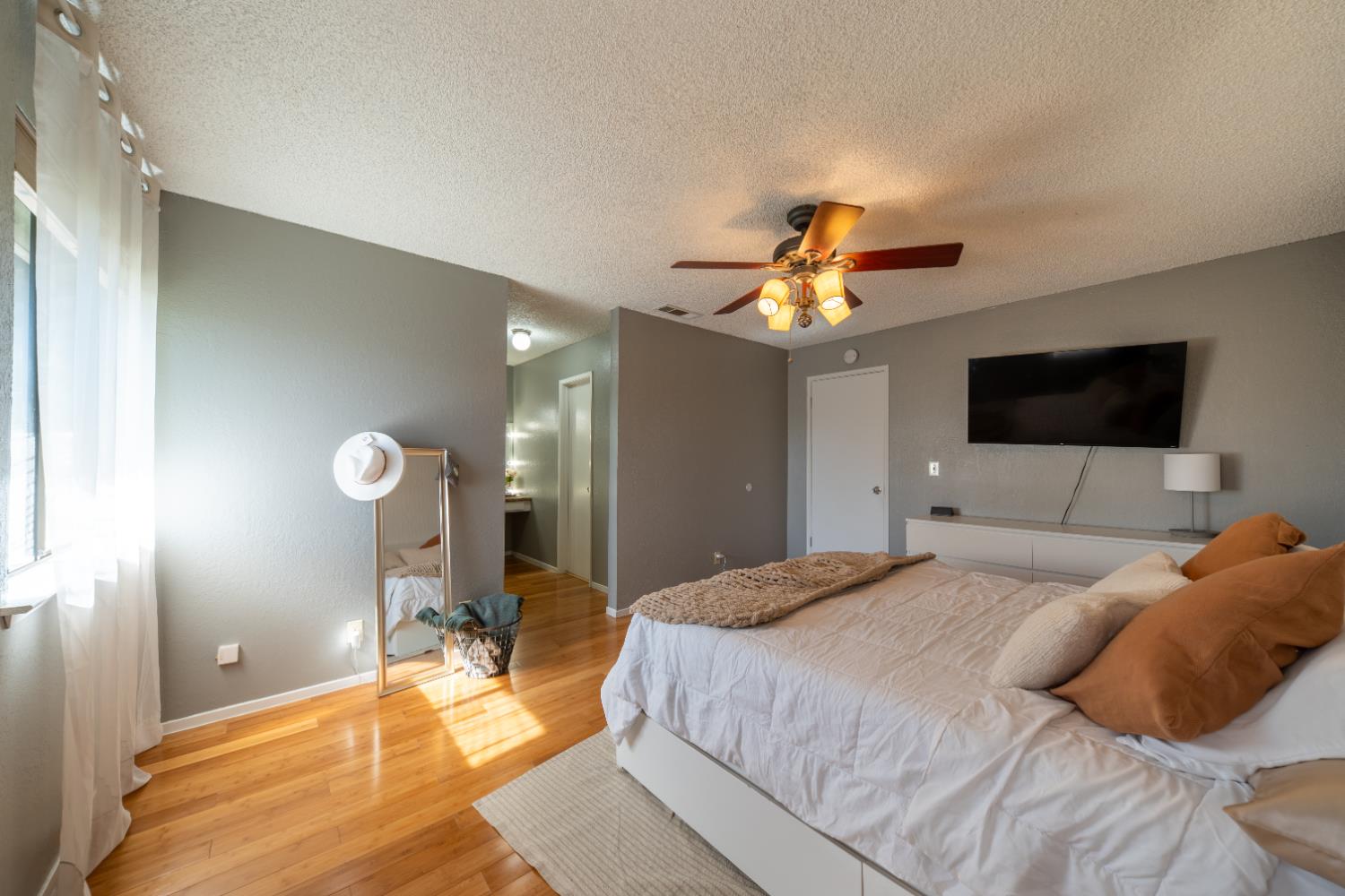 4975 E Butler Ave #116, Fresno, CA 93727