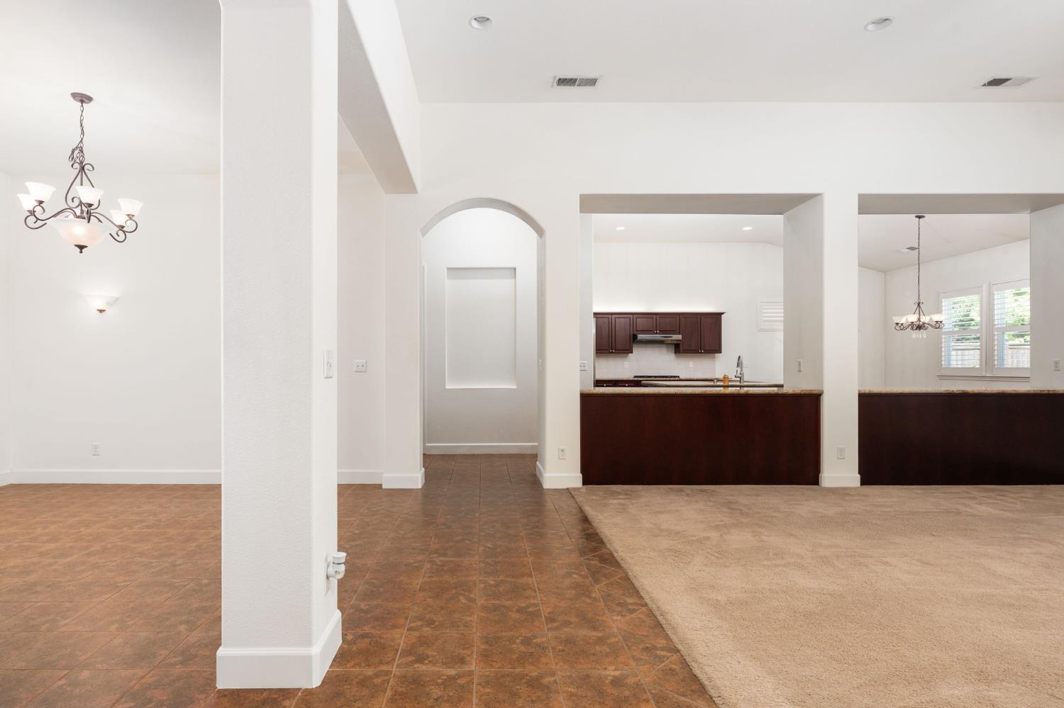 7188 W Oswego Ave, Fresno, CA 93723