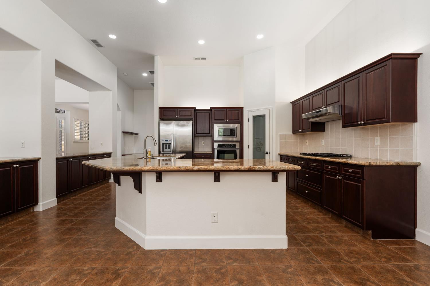 7188 W Oswego Ave, Fresno, CA 93723