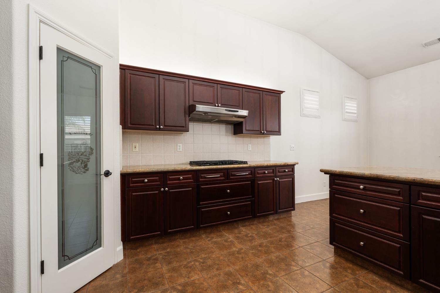 7188 W Oswego Ave, Fresno, CA 93723