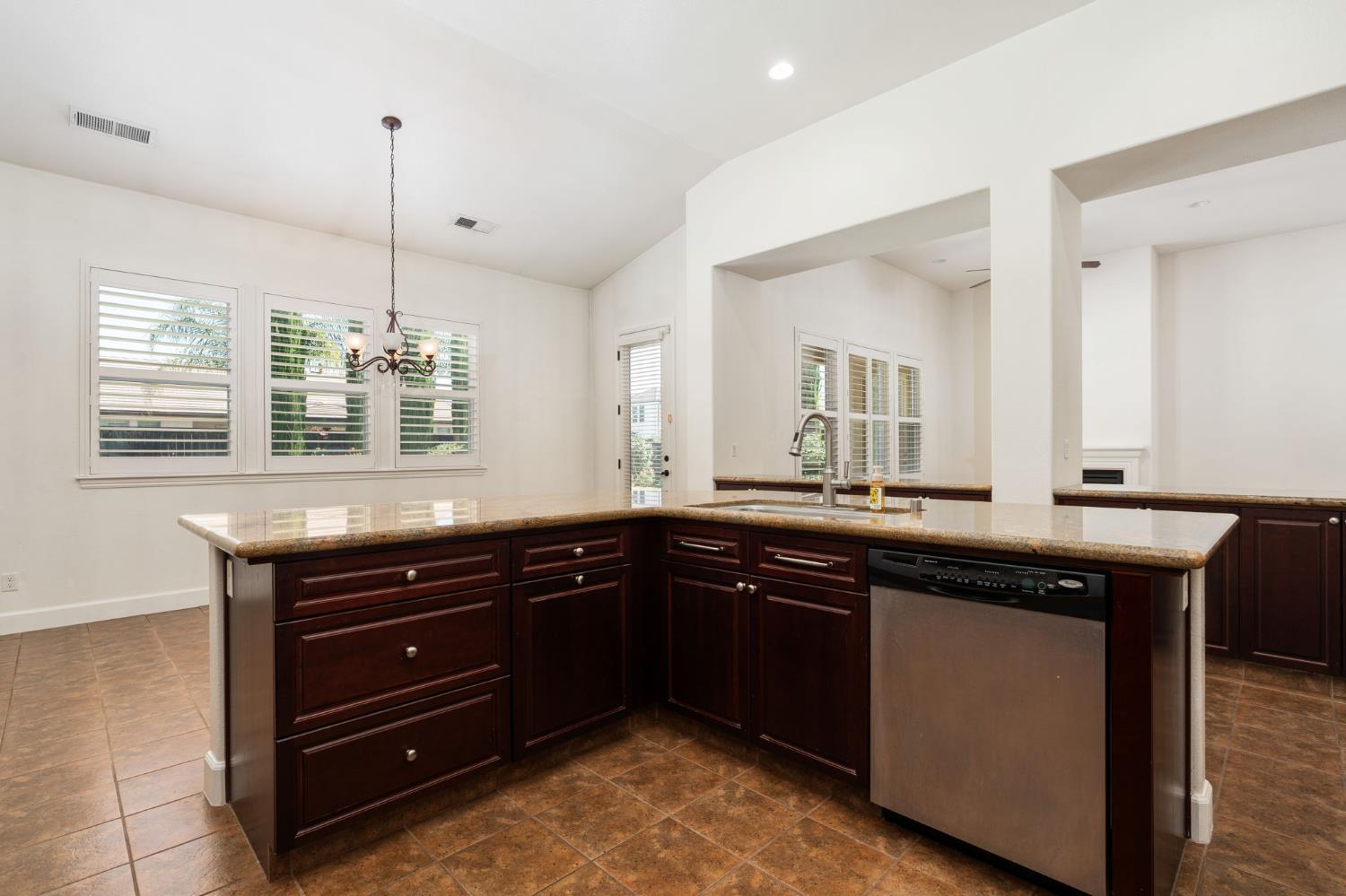 7188 W Oswego Ave, Fresno, CA 93723
