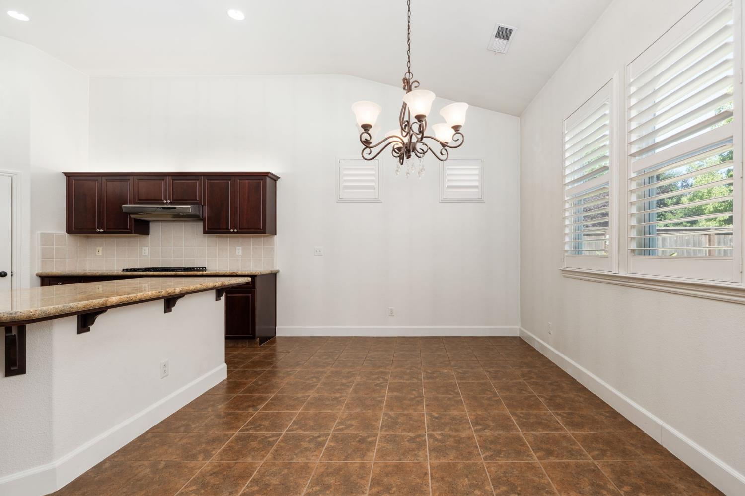 7188 W Oswego Ave, Fresno, CA 93723