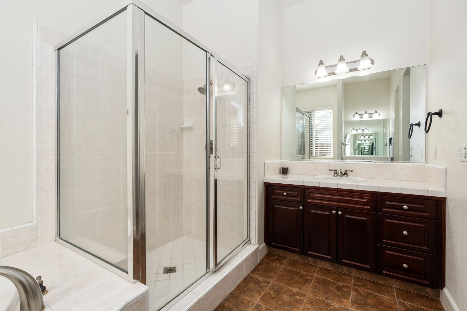 7188 W Oswego Ave, Fresno, CA 93723