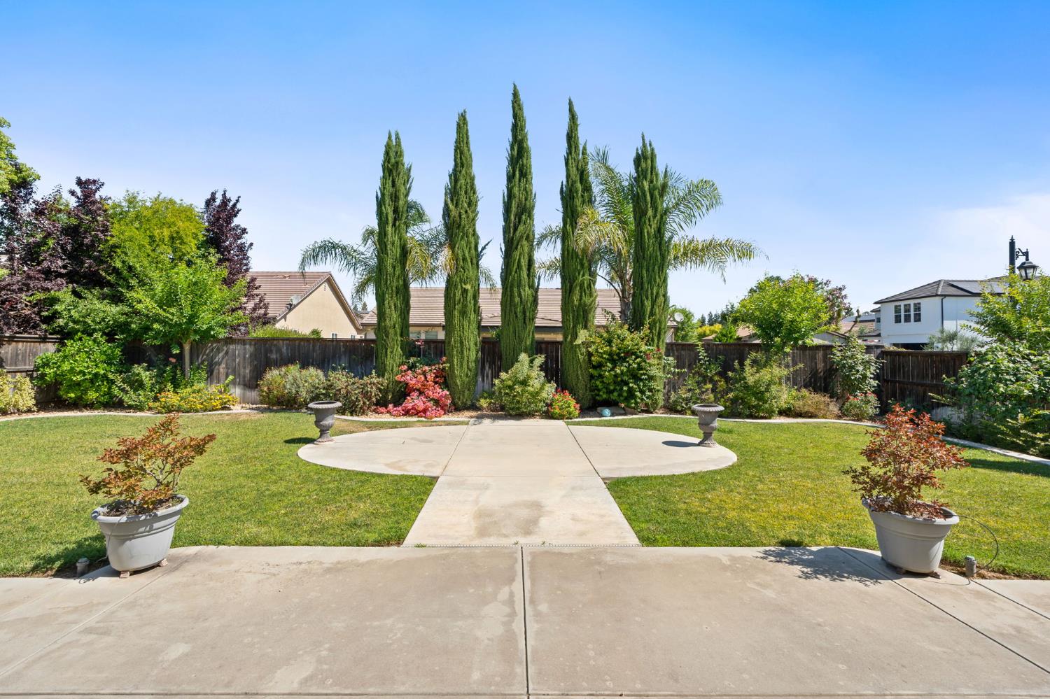 7188 W Oswego Ave, Fresno, CA 93723