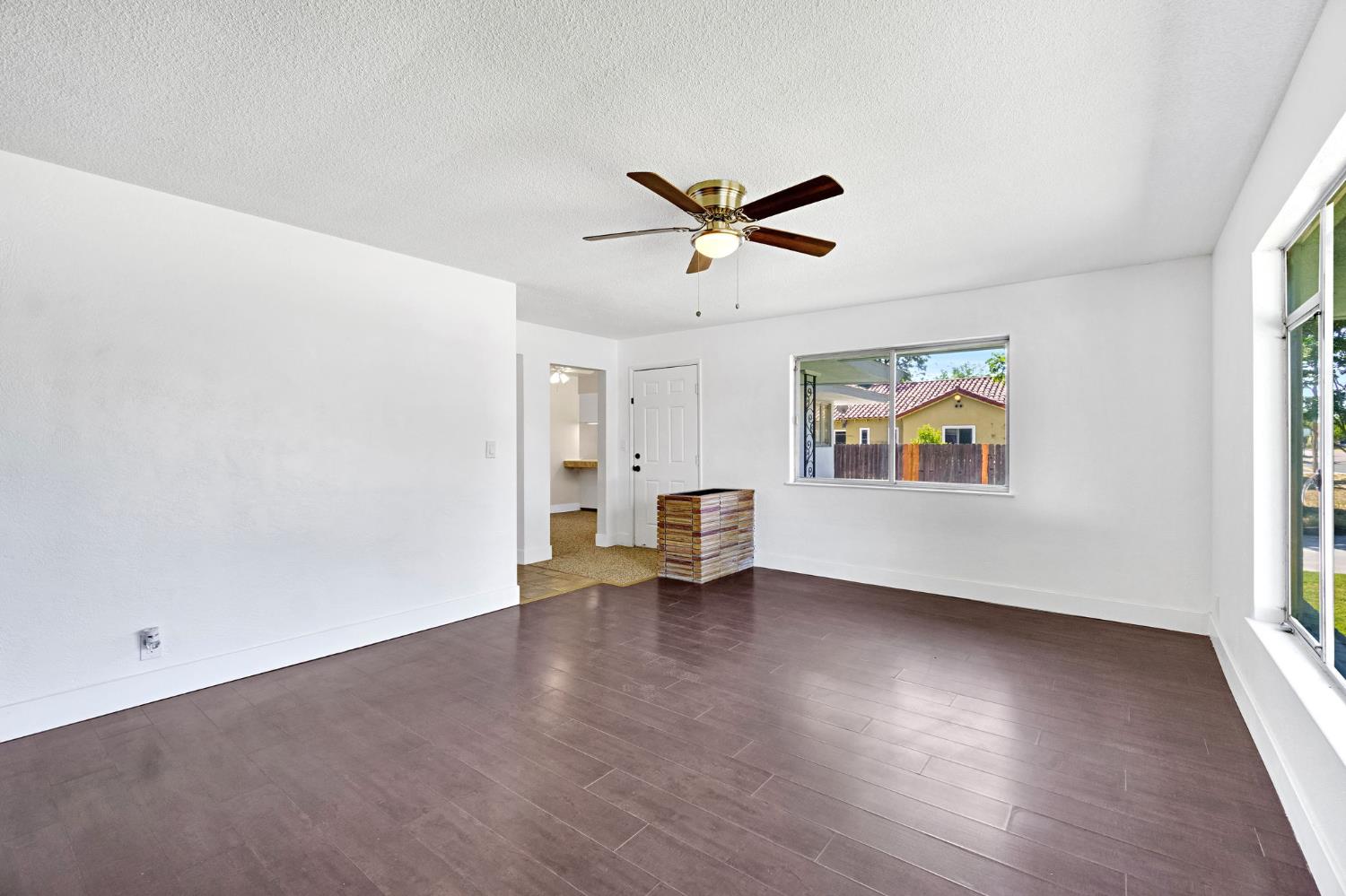 1463 P St, Firebaugh, CA 93622