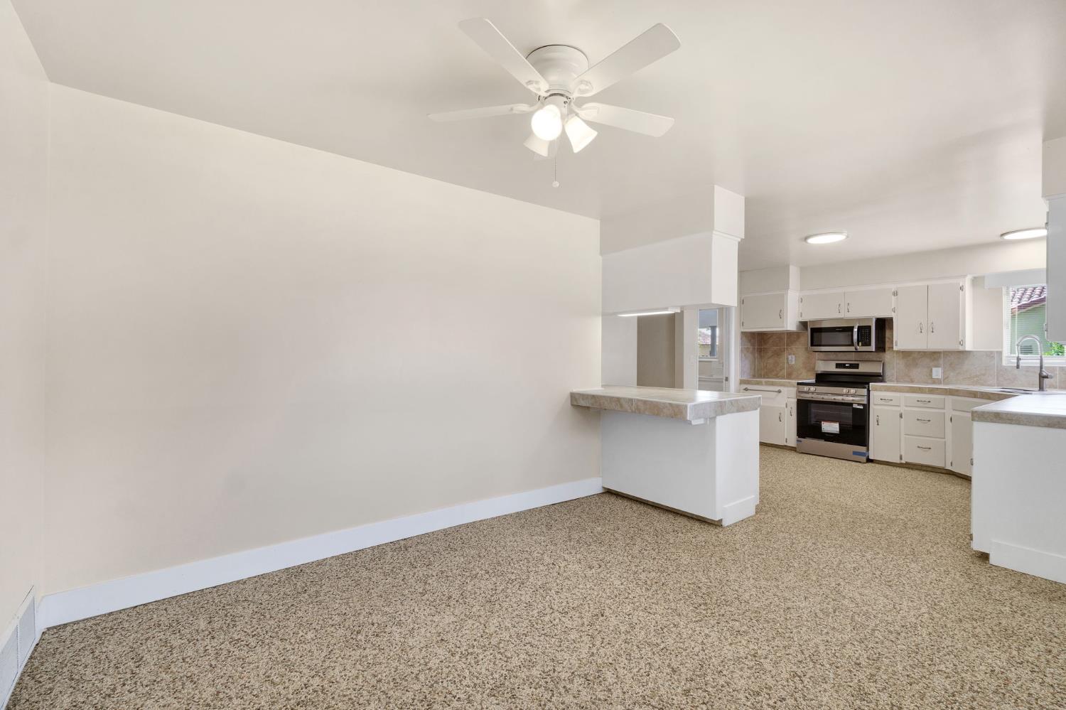 1463 P St, Firebaugh, CA 93622