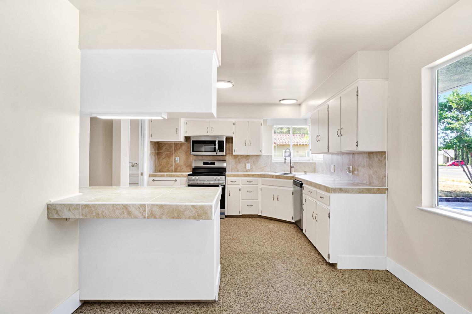 1463 P St, Firebaugh, CA 93622
