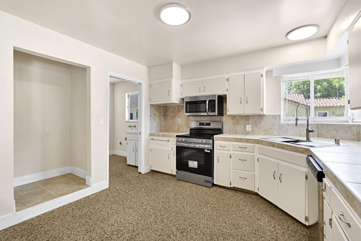 1463 P St, Firebaugh, CA 93622