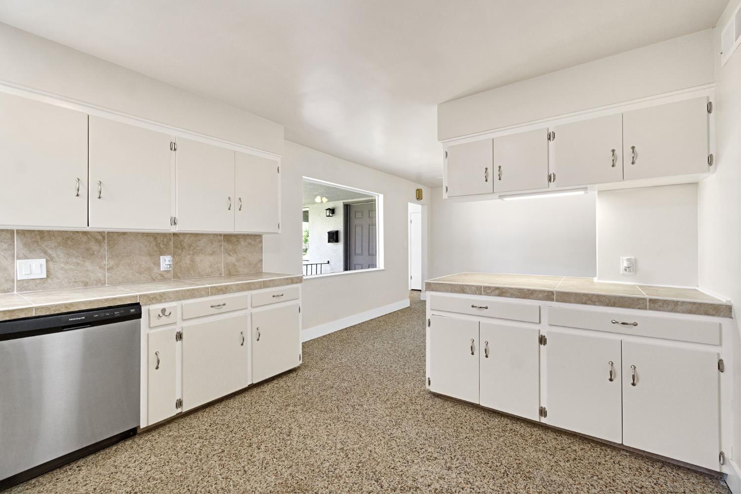 1463 P St, Firebaugh, CA 93622