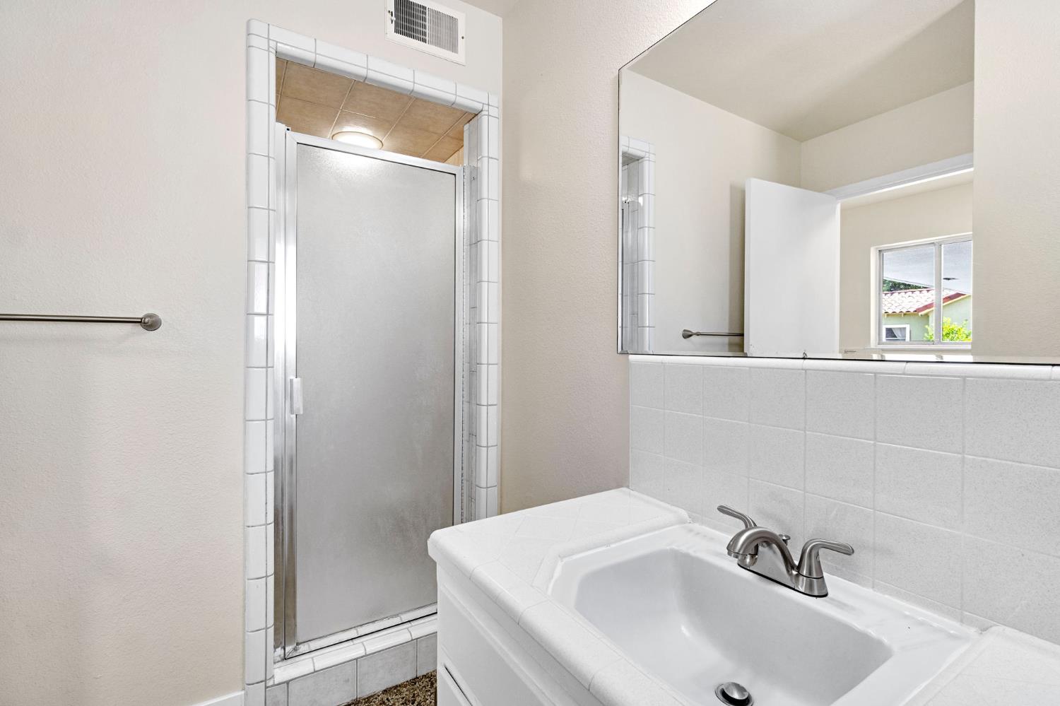 1463 P St, Firebaugh, CA 93622