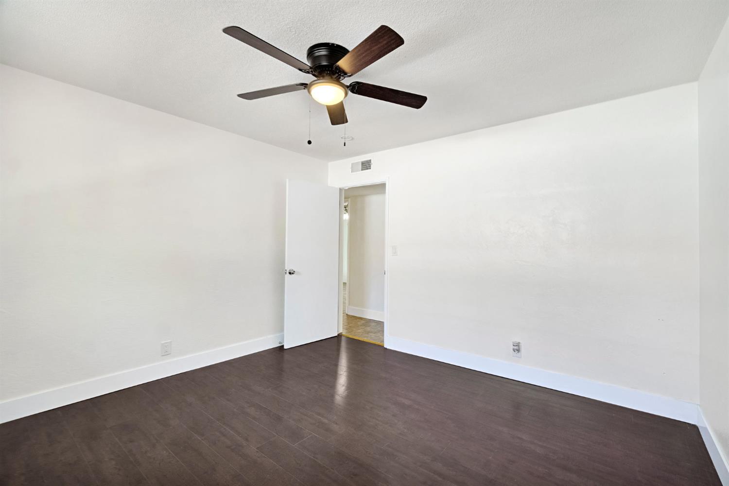 1463 P St, Firebaugh, CA 93622