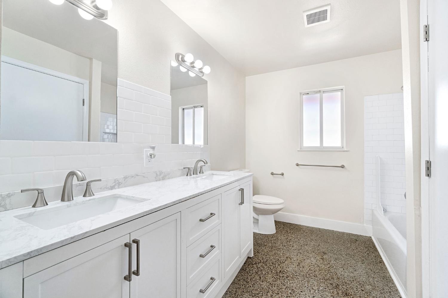 1463 P St, Firebaugh, CA 93622