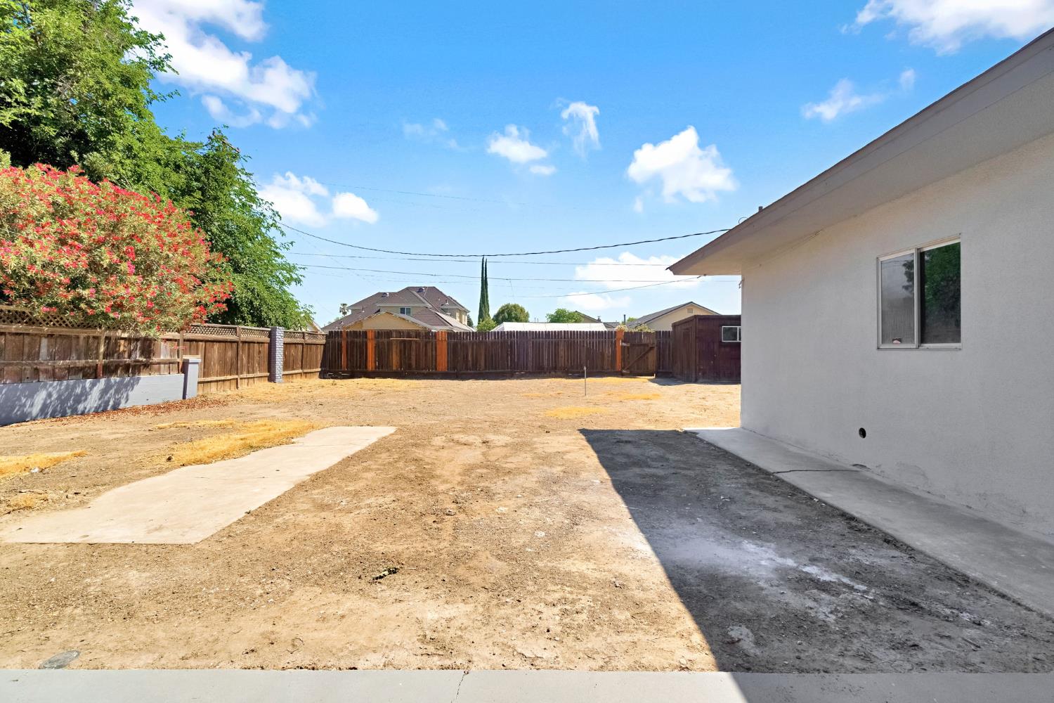 1463 P St, Firebaugh, CA 93622