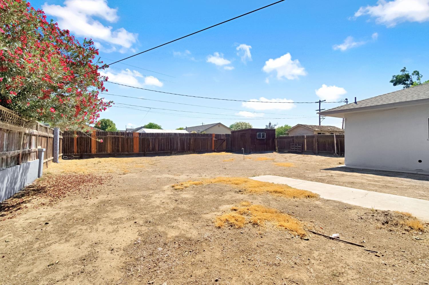 1463 P St, Firebaugh, CA 93622