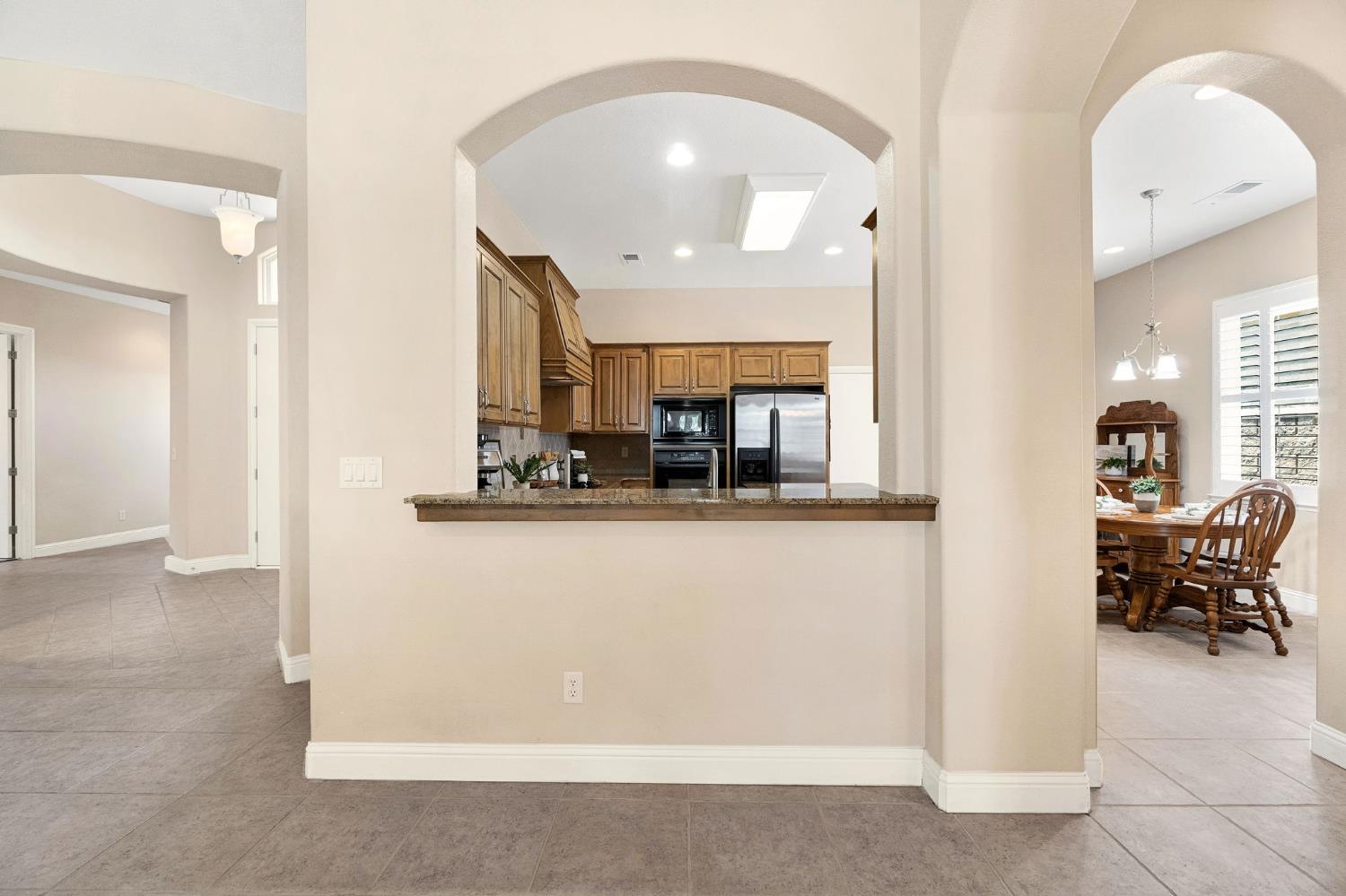 2934 E Salem Ave, Fresno, CA 93720