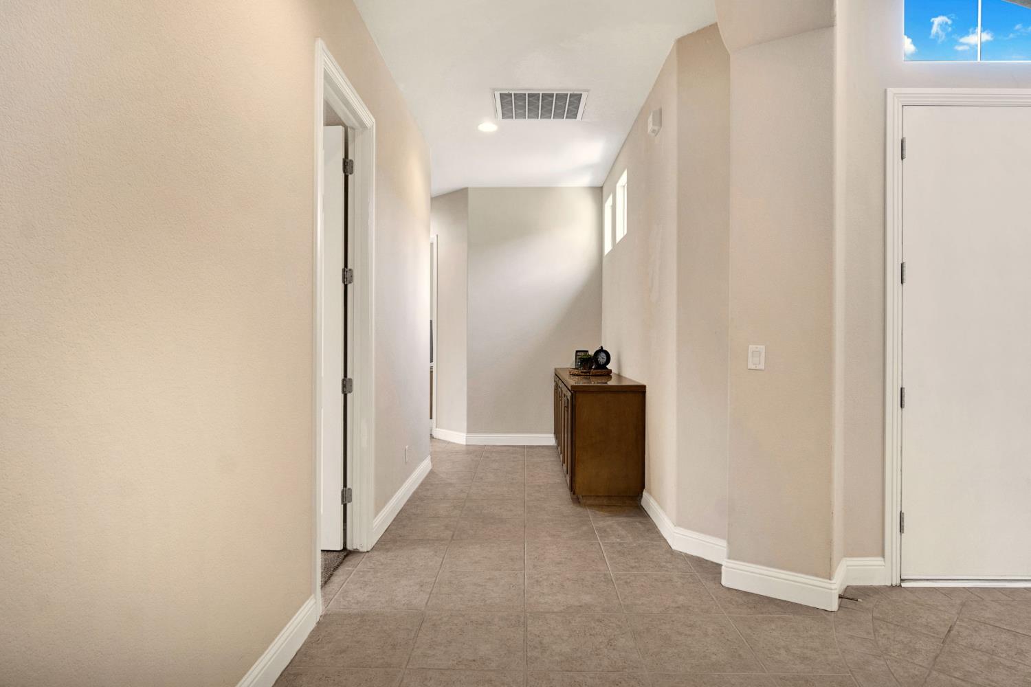 2934 E Salem Ave, Fresno, CA 93720