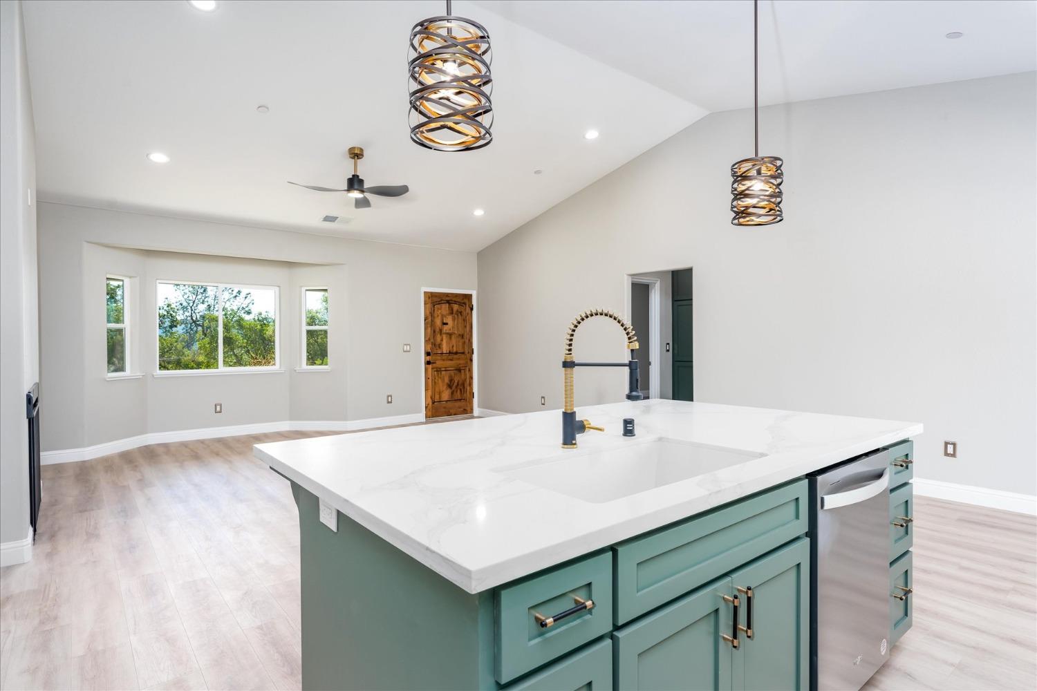 32622 Person Ct, Coarsegold, CA 93614