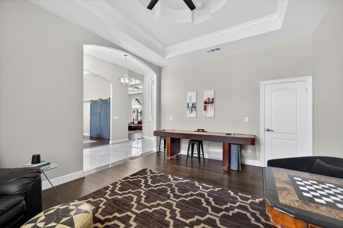 1306 E Valley Forge Dr, Fresno, CA 93720