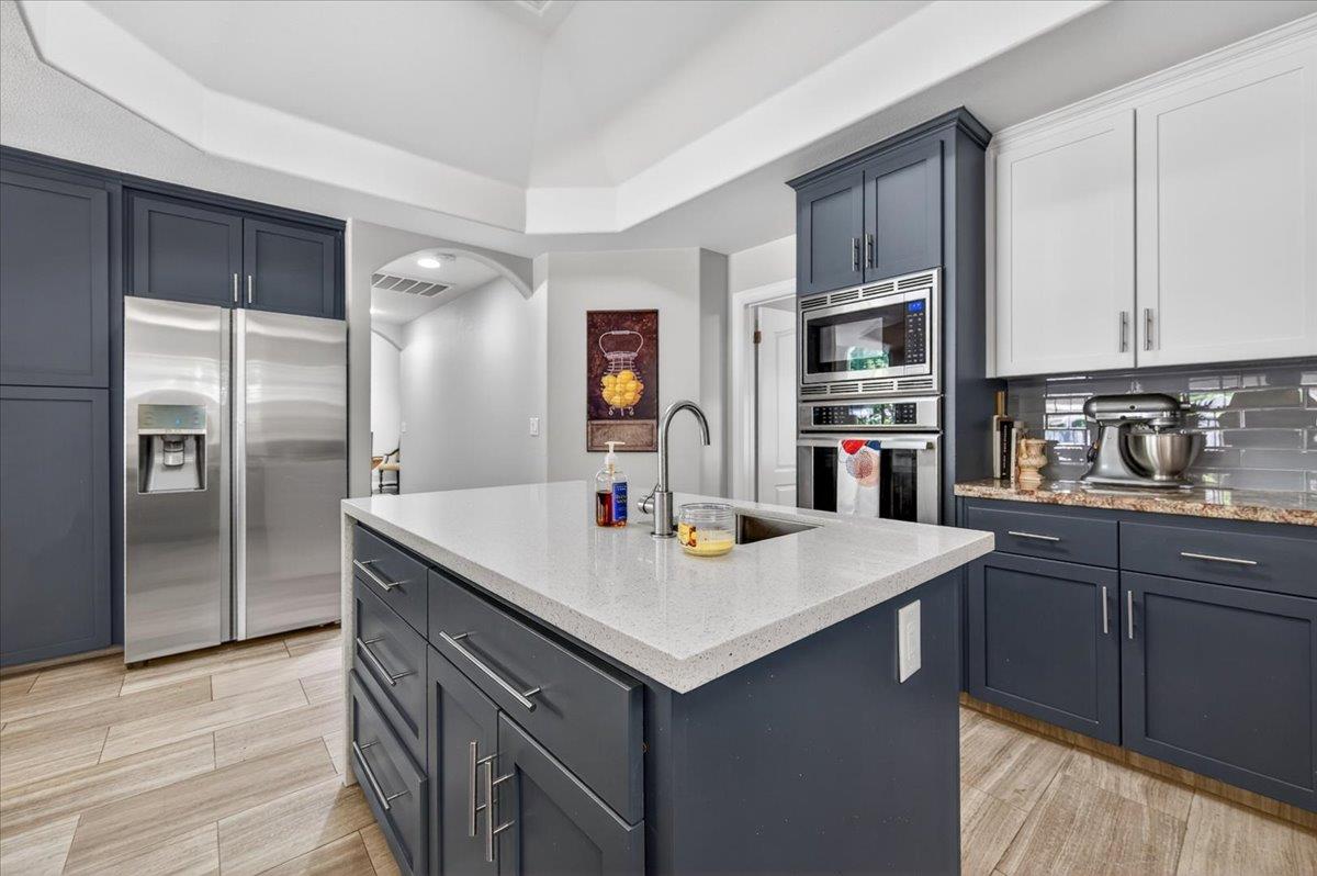 1306 E Valley Forge Dr, Fresno, CA 93720