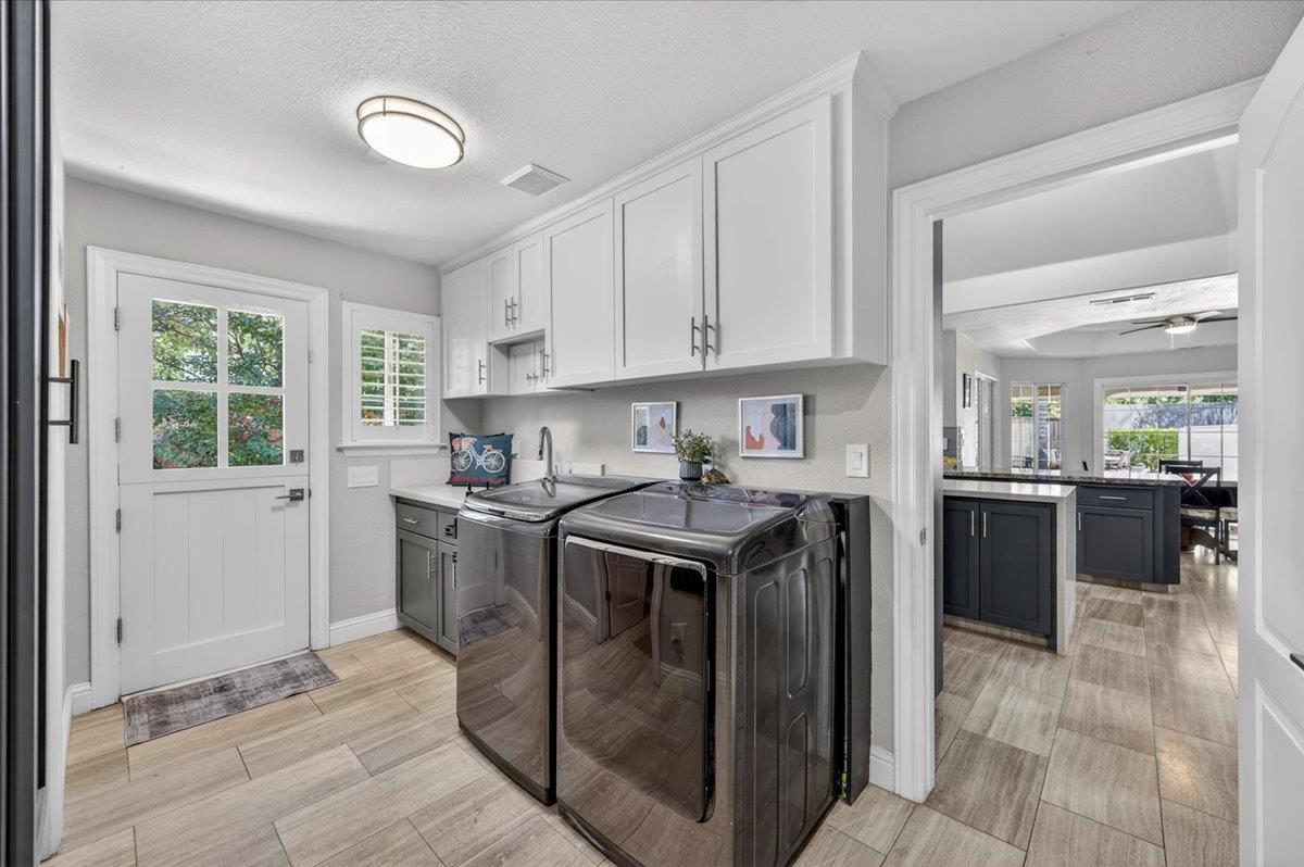 1306 E Valley Forge Dr, Fresno, CA 93720