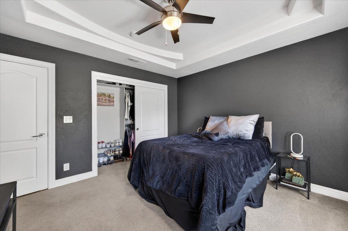 1306 E Valley Forge Dr, Fresno, CA 93720