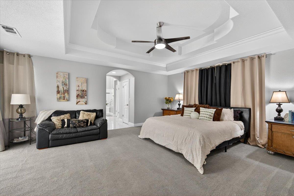 1306 E Valley Forge Dr, Fresno, CA 93720