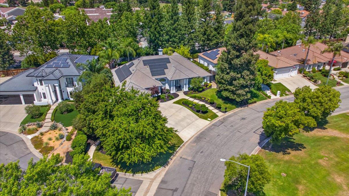 1306 E Valley Forge Dr, Fresno, CA 93720
