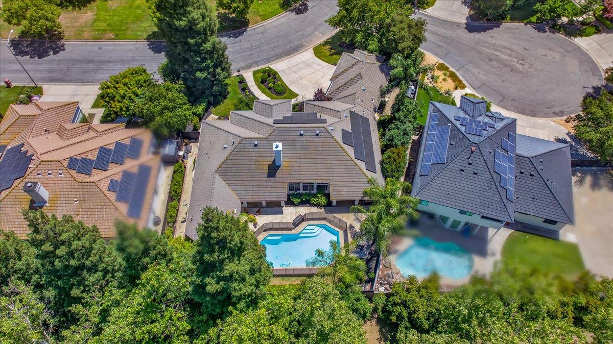 1306 E Valley Forge Dr, Fresno, CA 93720
