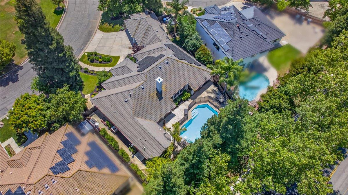 1306 E Valley Forge Dr, Fresno, CA 93720