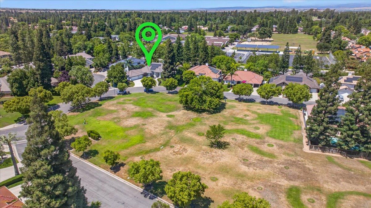 1306 E Valley Forge Dr, Fresno, CA 93720
