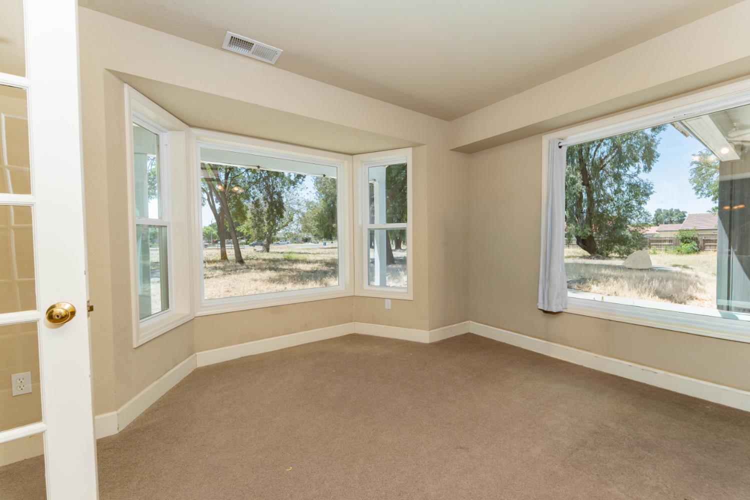 1150 E Hanford Armona Rd, Lemoore, CA 93245