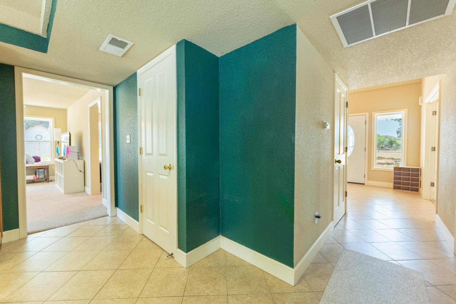 1150 E Hanford Armona Rd, Lemoore, CA 93245