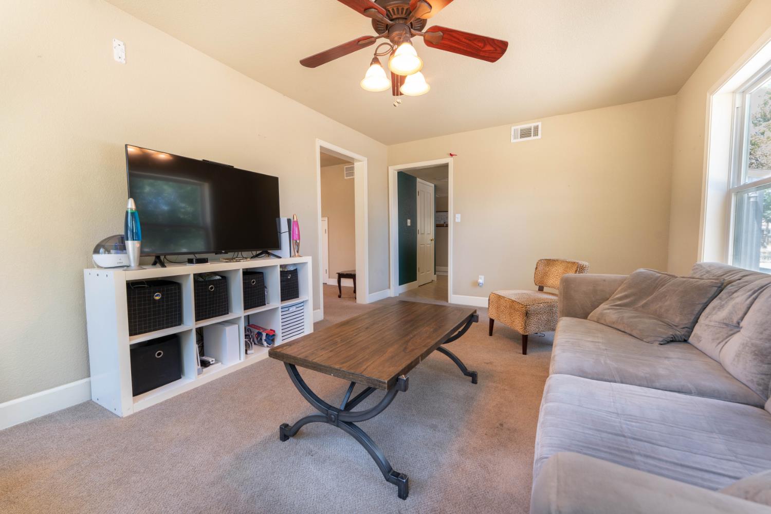 1150 E Hanford Armona Rd, Lemoore, CA 93245