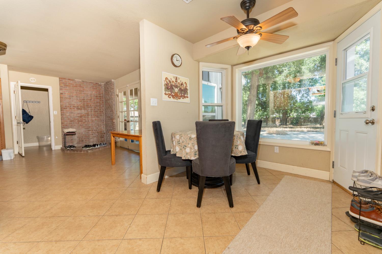 1150 E Hanford Armona Rd, Lemoore, CA 93245