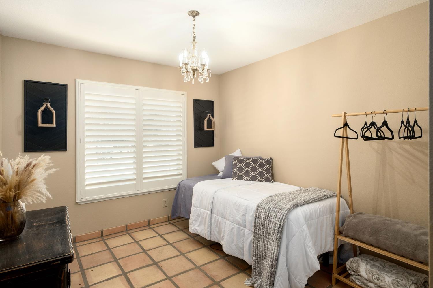 11378 E Dinuba, Selma, CA 93662