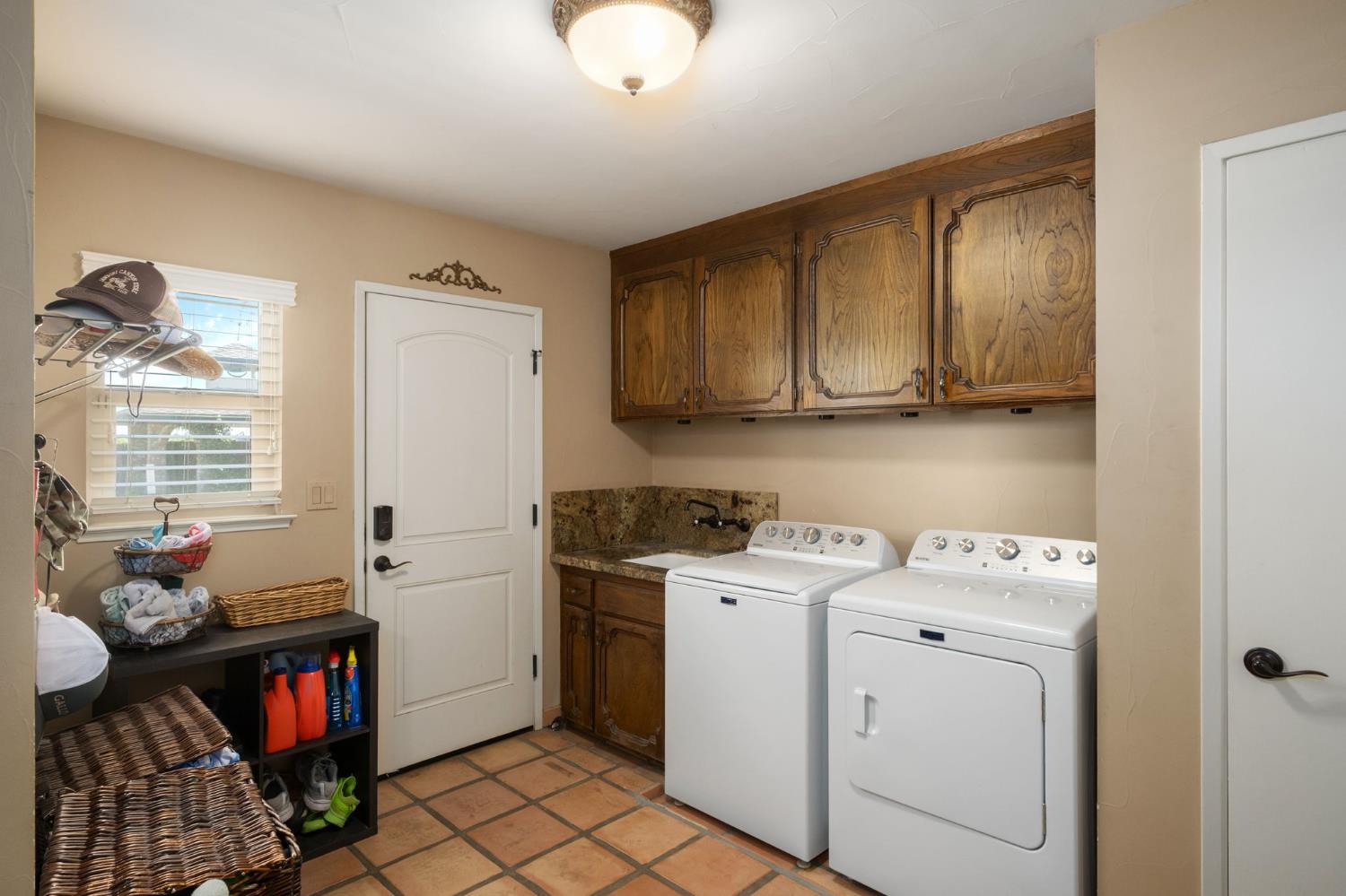 11378 E Dinuba, Selma, CA 93662