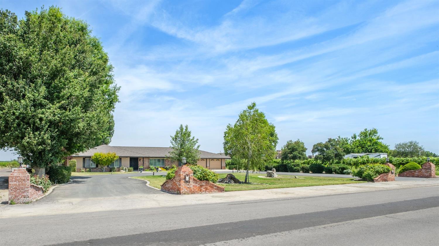 11378 E Dinuba, Selma, CA 93662