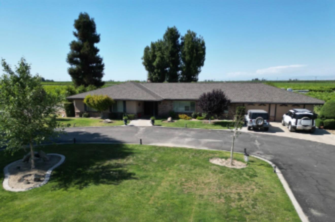 11378 E Dinuba, Selma, CA 93662
