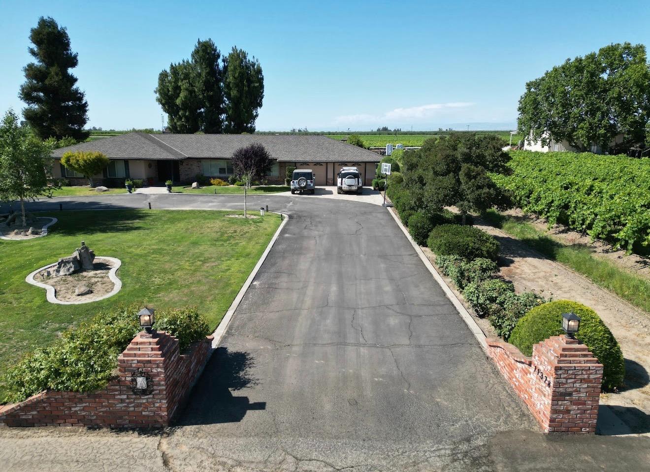 11378 E Dinuba, Selma, CA 93662