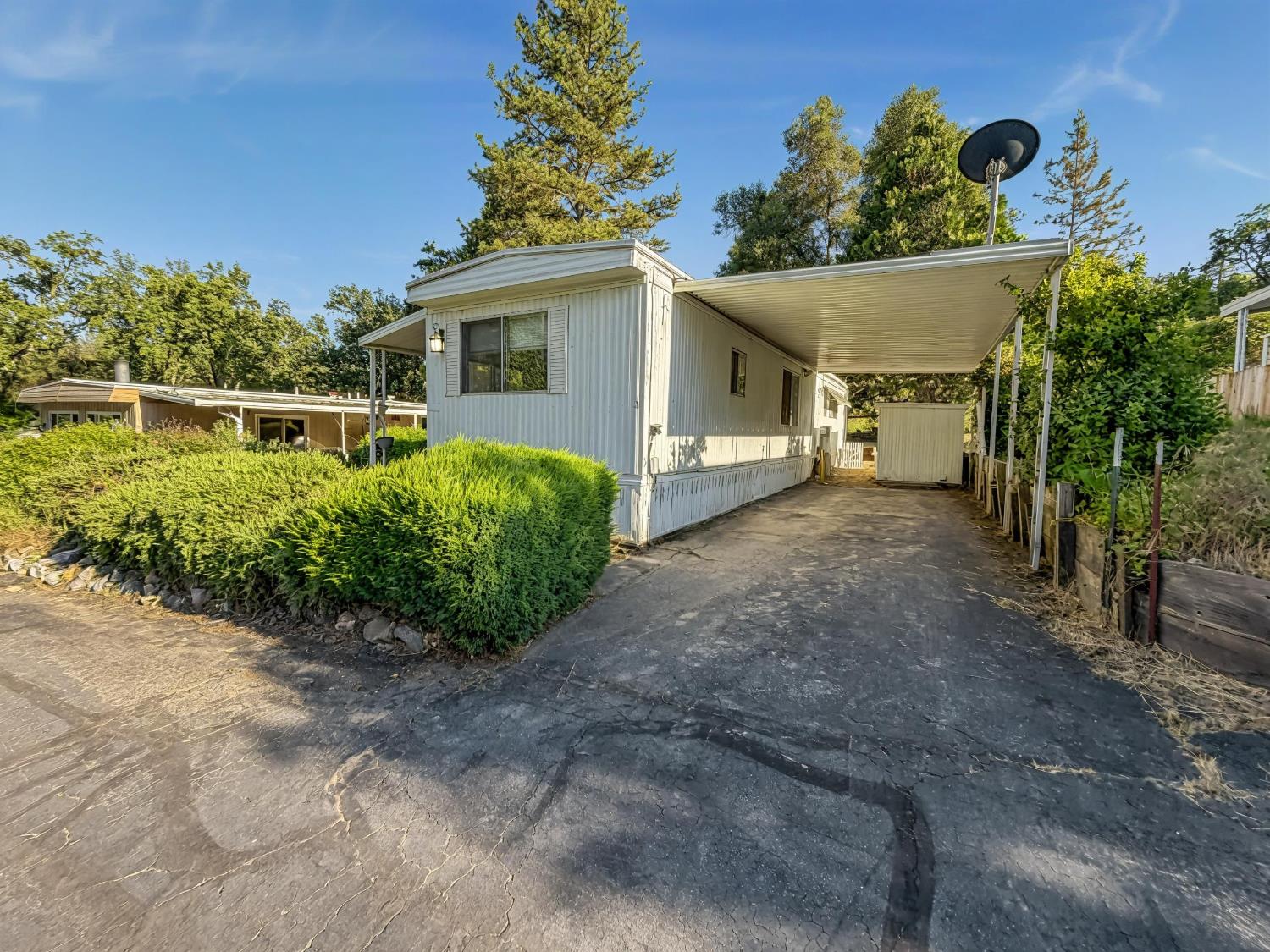 39678 Road 425B #SPC 2, Oakhurst, CA 93644